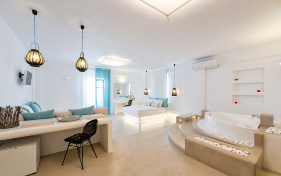 Luxury Suite με ιδιωτική πισίνα και εσωτερικό τζακούζι / Paros, studios, jacuzzi suites, Utopia paros